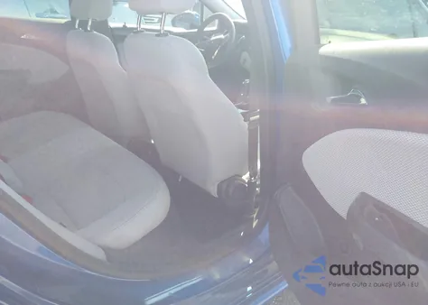 2019 Chevrolet Cruze Lt z USA, uszkodzony, nr VIN 3G1BE6SM5KS585837